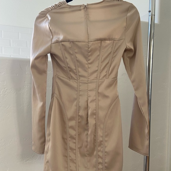 NWOT Pretty Little Thing champagne dress - Size 2 - Picture 3 of 7